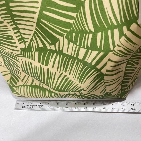 Chico's Tropical Palm Leaf Oversized Tote Bag & Pouch Set - Picture 11 of 15
